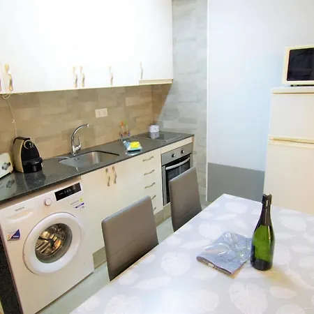 Apartamento V&v Lloret- Blanc Precioso Con Piscina Comunitaria Y Aire Acondicionado