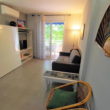 Apartmán V&v Lloret- Blanc Precioso Con Piscina Comunitaria Y Aire Acondicionado Lloret de Mar
