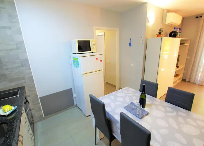 V&v Lloret- Blanc Apartament